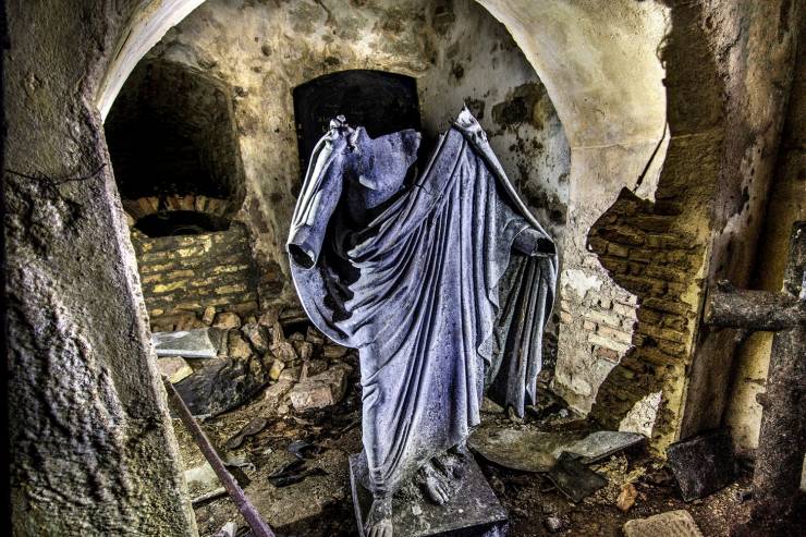 Abandoned Porn Is Pretty Real!