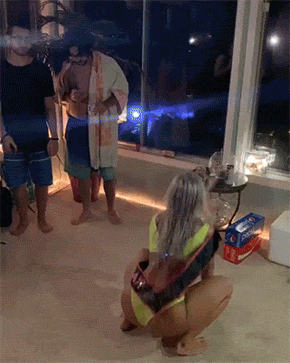 these girls know how to grab attention 32 gifs 7.html - 1 HD GIF | Premium Gallery 2019