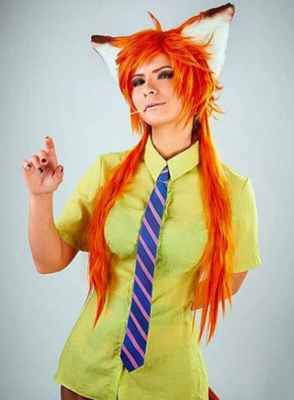 Jannet Knows A Thing Or Two About Cosplay