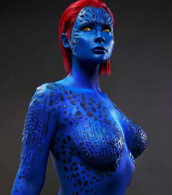 Jannet Knows A Thing Or Two About Cosplay