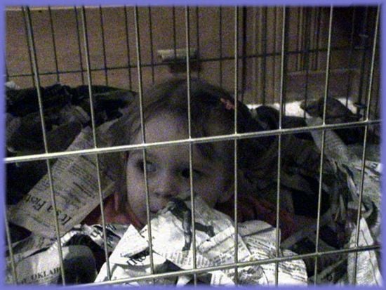 Children in cages (30 pics)