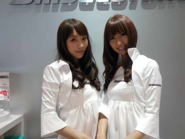 Japanese Auto Girls (43 pics)