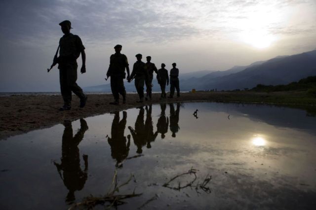 Life, death and money of mafia in the Congo (58 pics)