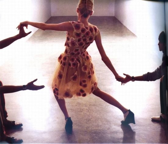 Catwalk Fails – When Models fall (26 pics)