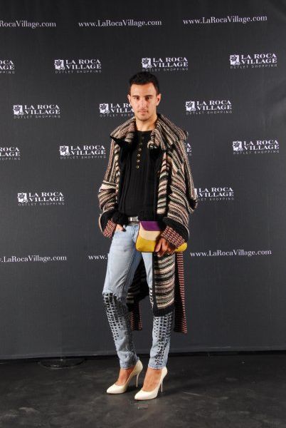 This Man Has a Good Taste in Women&rsquo;s Shoes (16 pics)