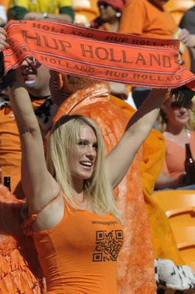 Female World Cup Fans (74 pics)