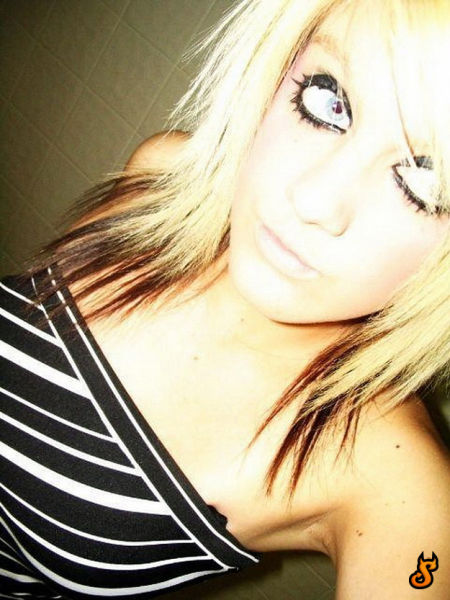 new selection with emo girls 35 pics 13.html - 35 HD Photos | Premium Gallery 2010