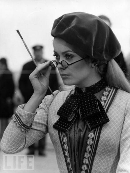 Hot Celebrities Wearing Glasses