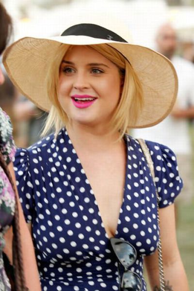 Coachella Music Festival: Half Naked Hot Young White Chicks Dancing
