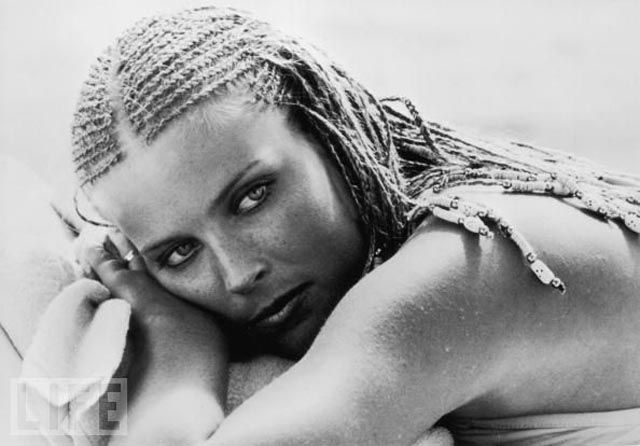 The Hottest ‘80s Babes Then and Now