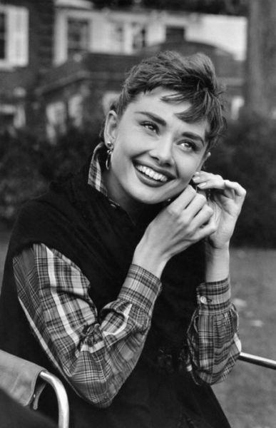 Rare Photographs of Celebrities. Part 16