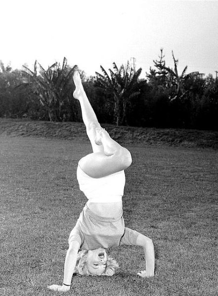 rare photographs of celebrities part 19 144 pics 3.html - 144 HD Photos | Premium Gallery 2012