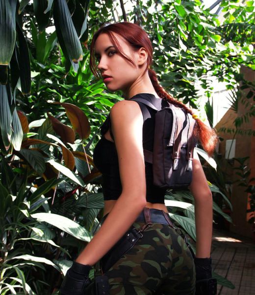 Beautiful Tomb Raider Cosplayers