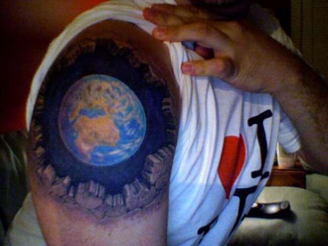 Creepily Realistic Tattoos