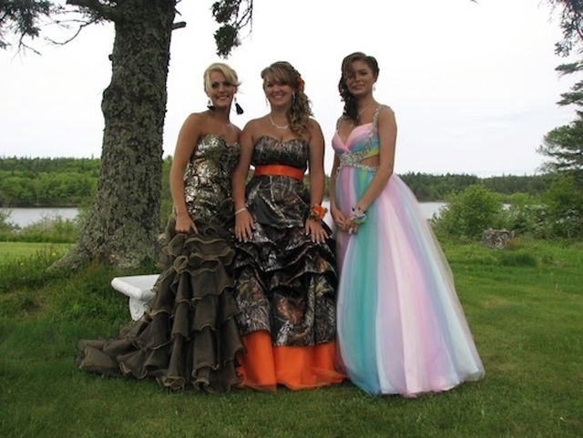 Embarrassing High School Dance Moments