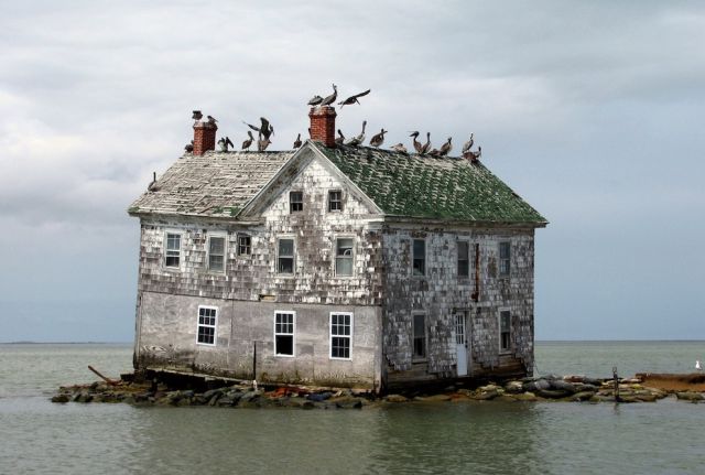 Magical Abandoned Places That Give Us Goosebumps