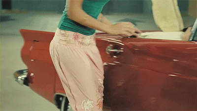 Jessica Alba Sizzles in Sexy GIFs