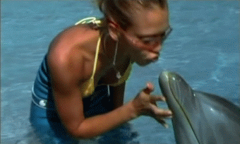 Jessica Alba Sizzles in Sexy GIFs