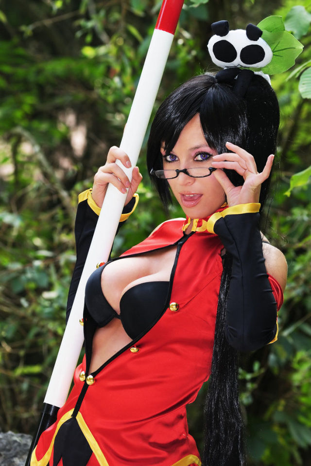 The Hottest Italian Cosplay Model Around