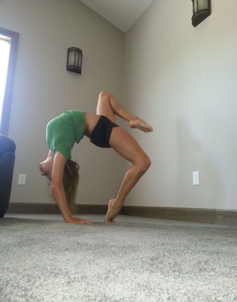 Some Sexy Stretching Girls