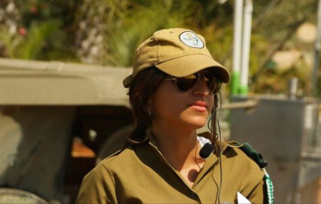Some of the Hot Israeli Girls in Arms