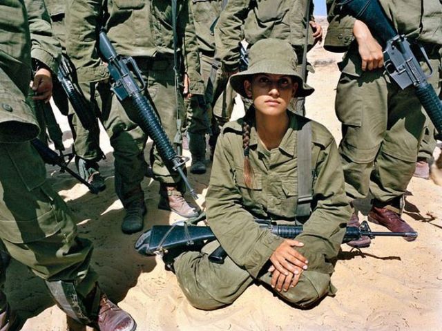 Some of the Hot Israeli Girls in Arms