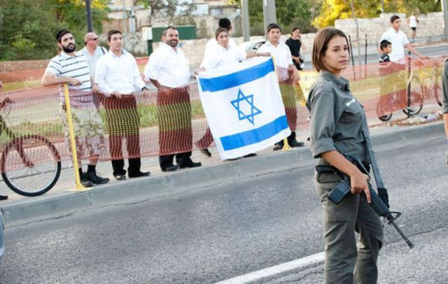 Some of the Hot Israeli Girls in Arms