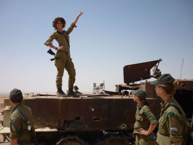 Some of the Hot Israeli Girls in Arms