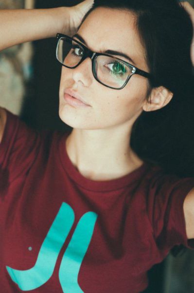 A Few Hot Girls Who Make Glasses Look Sexy