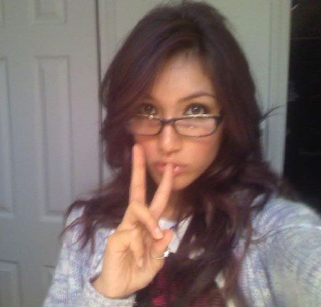 A Few Hot Girls Who Make Glasses Look Sexy