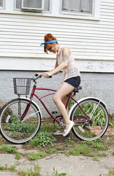 Bike Riding Babes Deserve Two Thumbs Up