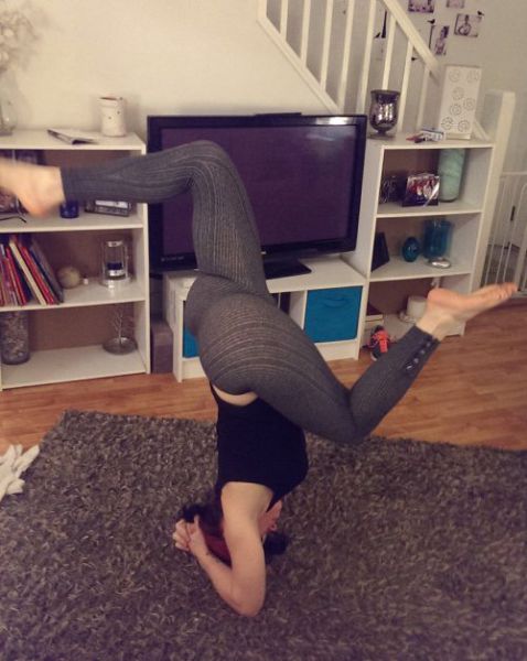 Girls Look Yummier in Yoga Pants