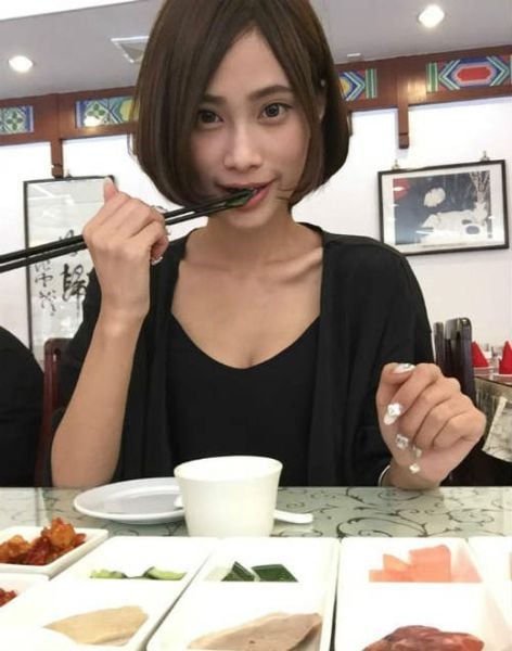 A Sex-Selling Chinese Hitchhiker