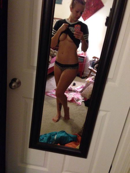 Sexy Girls Who Have Really Messy Rooms