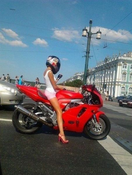 Hot Girls You Meet on the Streets