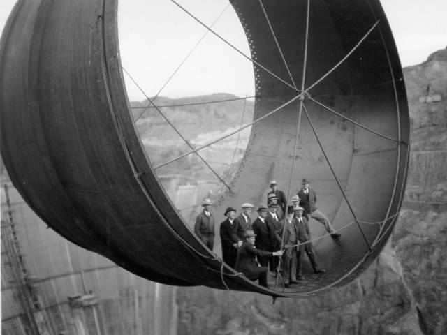 Jaw-Dropping Moments In History Captured On Camera