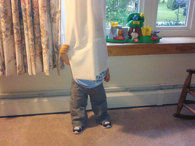 Kids That Totally Suck At Hide And Seek