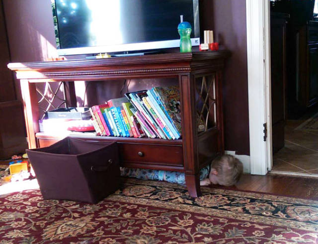 Kids That Totally Suck At Hide And Seek