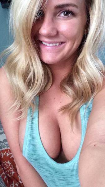 All Girls Should Go Bra-Free