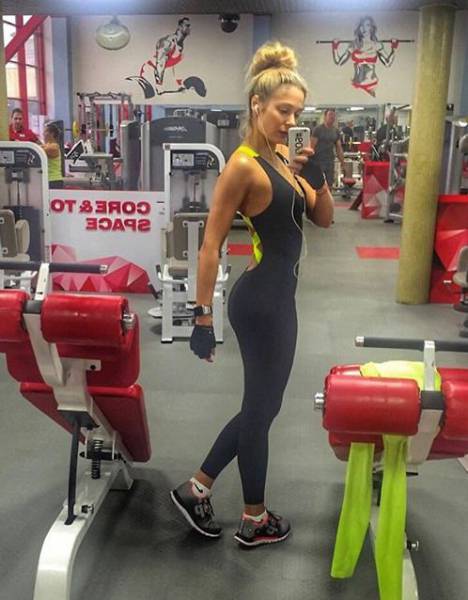 Yoga Pants Are a Real Turn-On