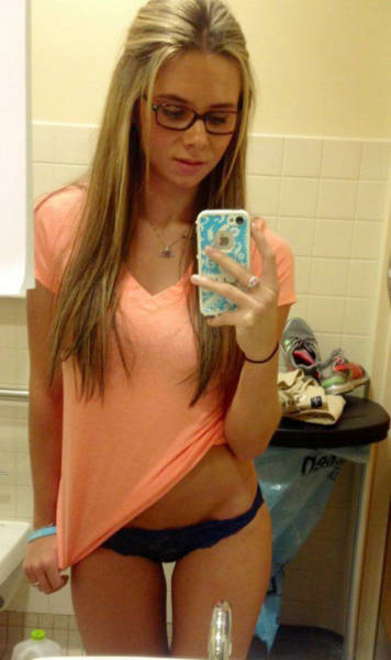 Girls Who Show How Sexy Glasses Can Be