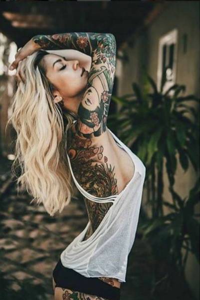 Girls Who Make Tattoos Look Hot